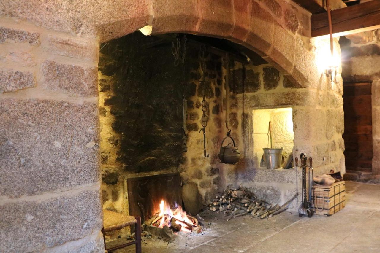 Le Petit Chateau Du Villard Le Malzieu-Forain Bagian luar foto