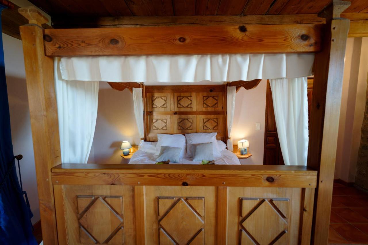Le Petit Chateau Du Villard Le Malzieu-Forain Bagian luar foto