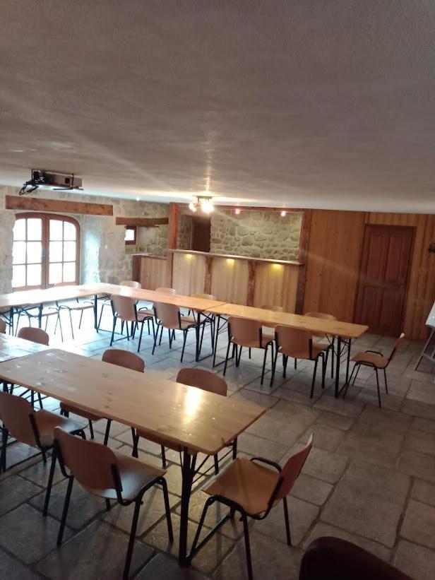 Le Petit Chateau Du Villard Le Malzieu-Forain Bagian luar foto