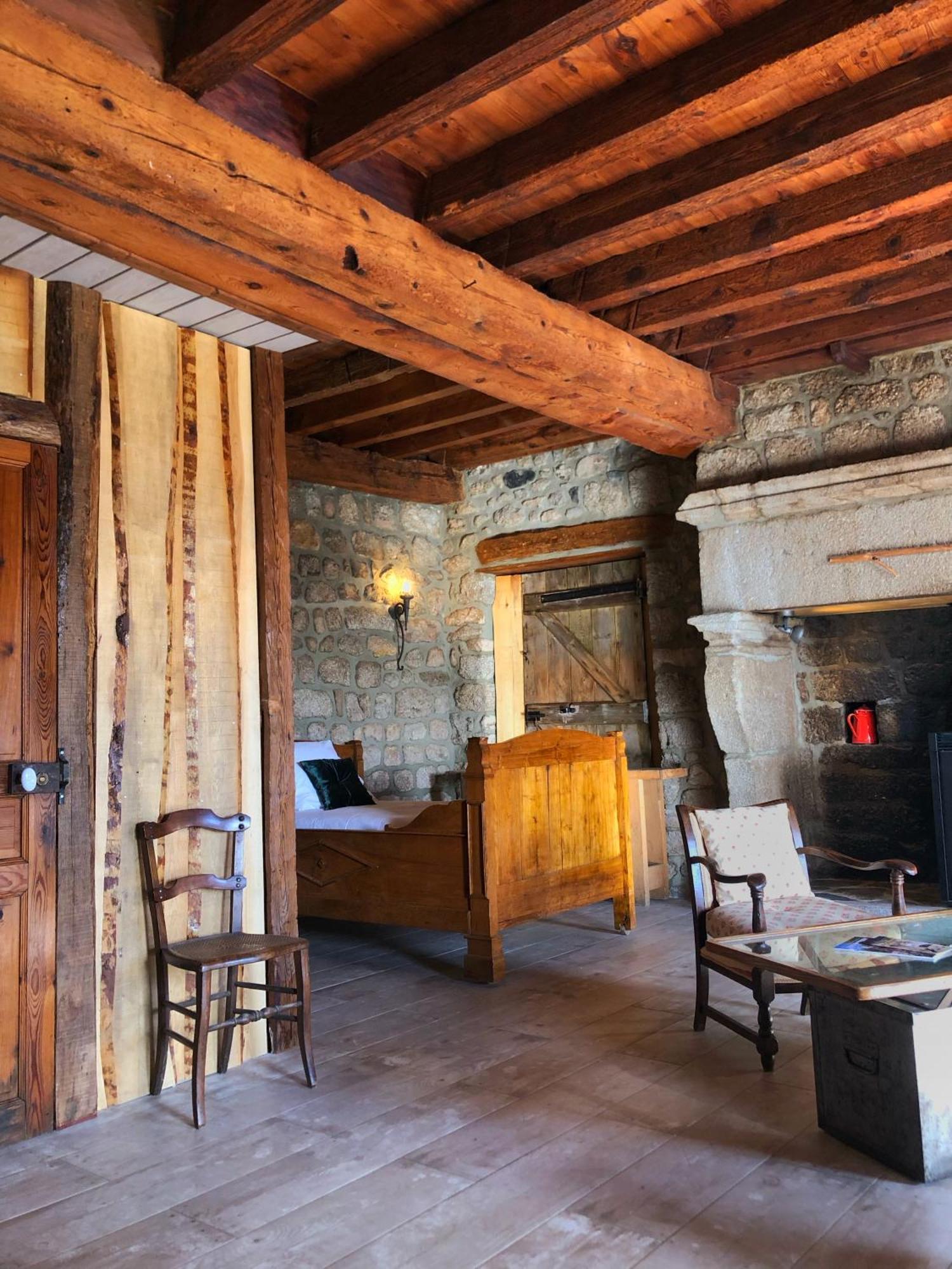 Le Petit Chateau Du Villard Le Malzieu-Forain Bagian luar foto